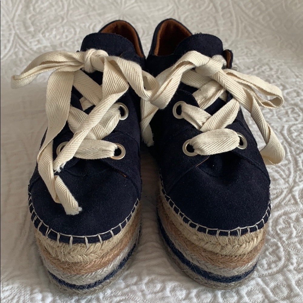 Platform shoes